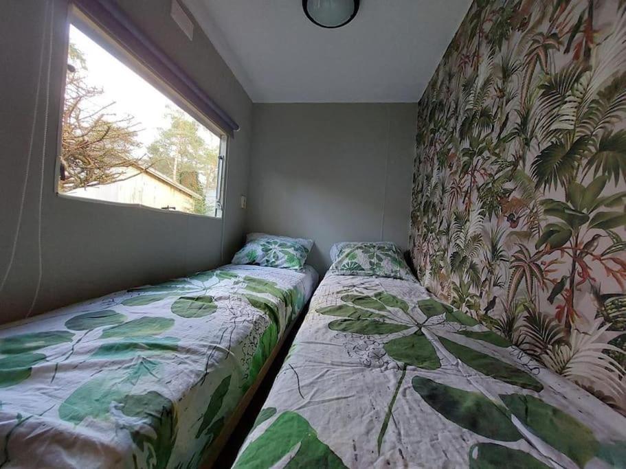 Te Huur: Leuke 4-Persoons Stacaravan Op Top Locatie! Hoenderloo Buitenkant foto