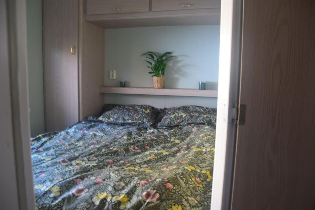 Te Huur: Leuke 4-Persoons Stacaravan Op Top Locatie! Hoenderloo Buitenkant foto